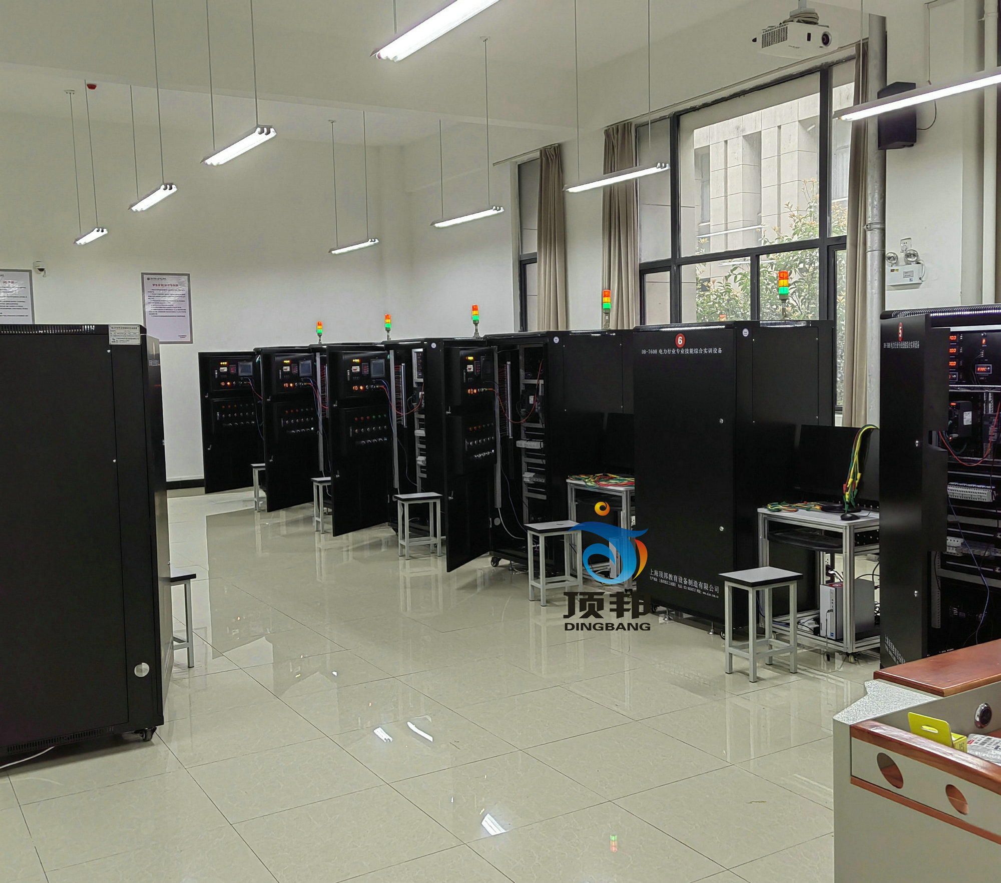 电工实训考核装置(图3) 电工实训考核装置