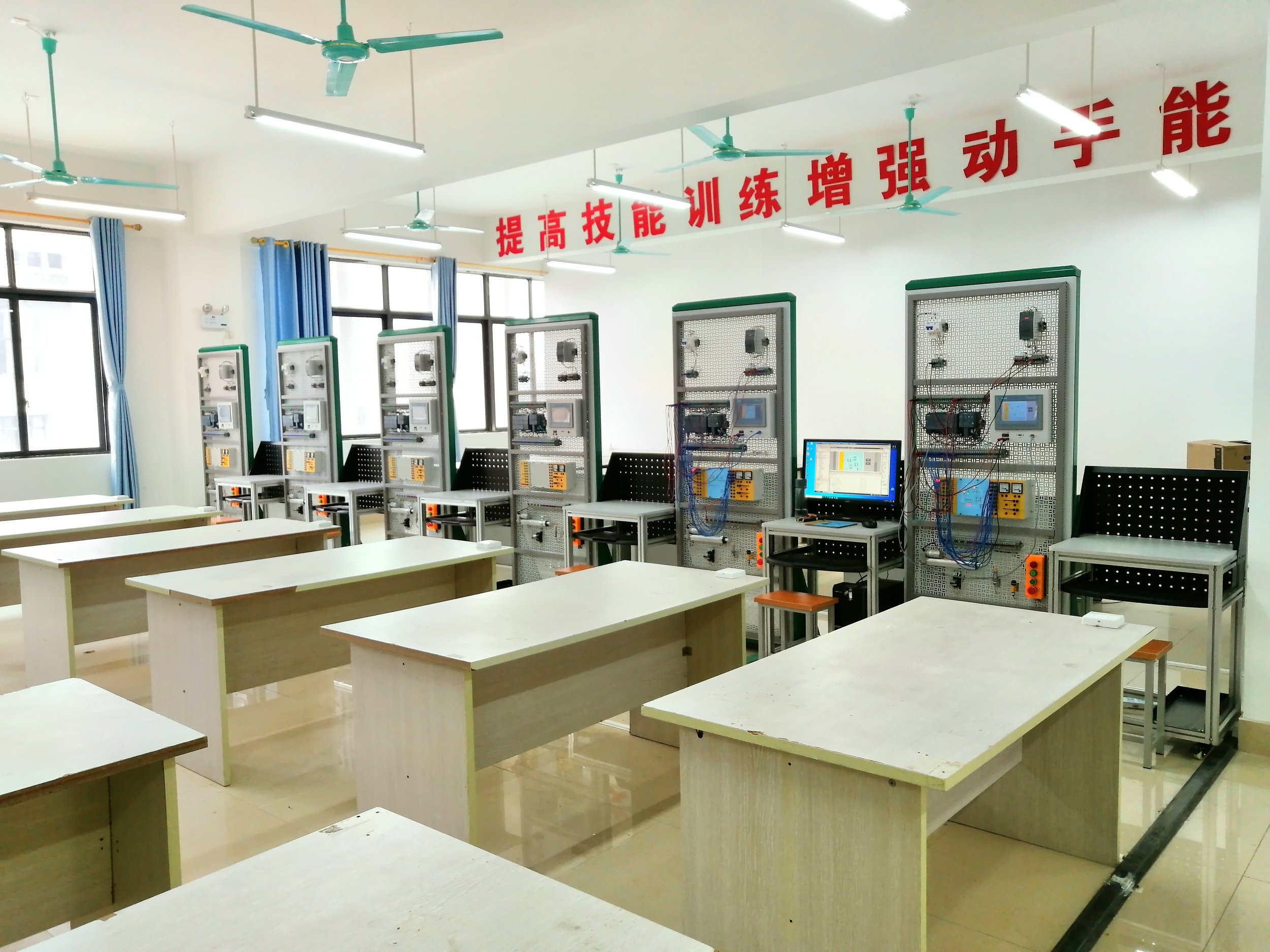 工业自动化网络控制实训平台(图4) 工业自动化网络控制实训平台